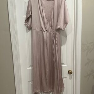 Elegant Wrap Dress in Soft Pink